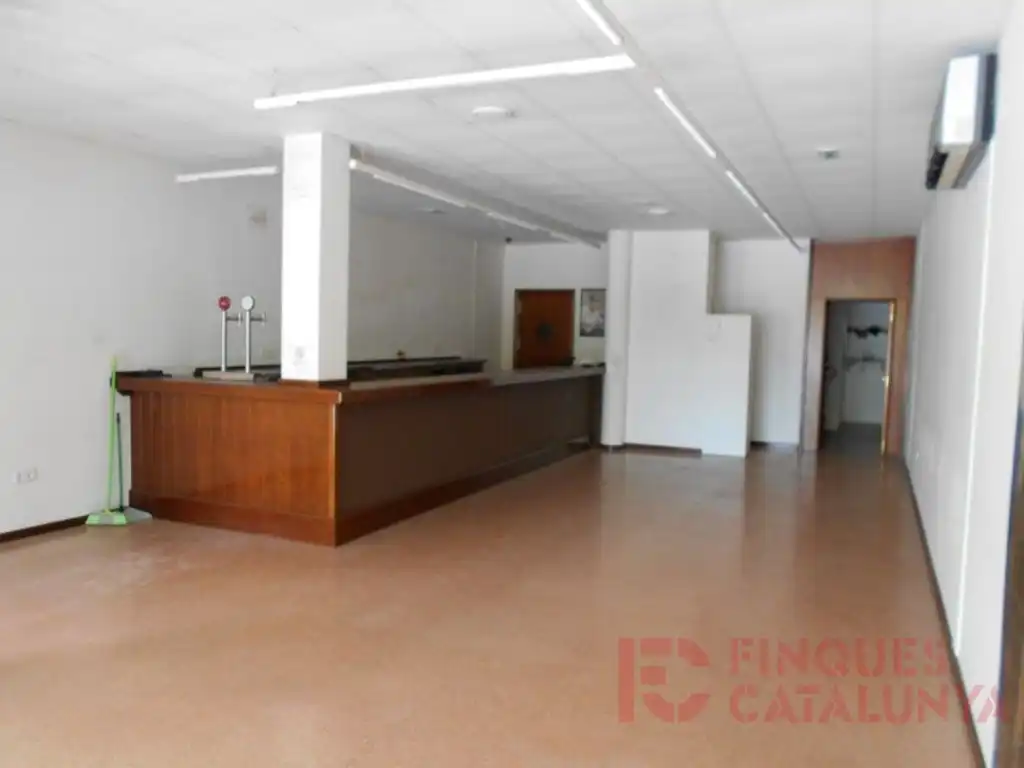 Locale commerciale in vendita a Avinguda del Doctor