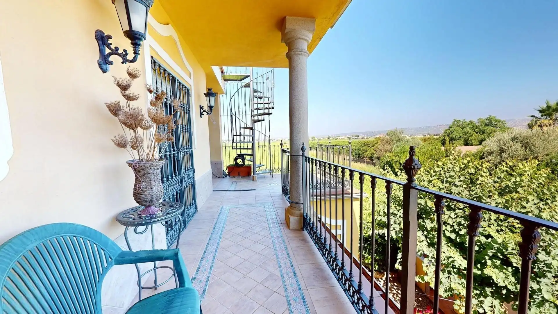 Terrassa de Casa o xalet en venda en Córdoba amb Aire condicionat, Calefacció i Jardí privat