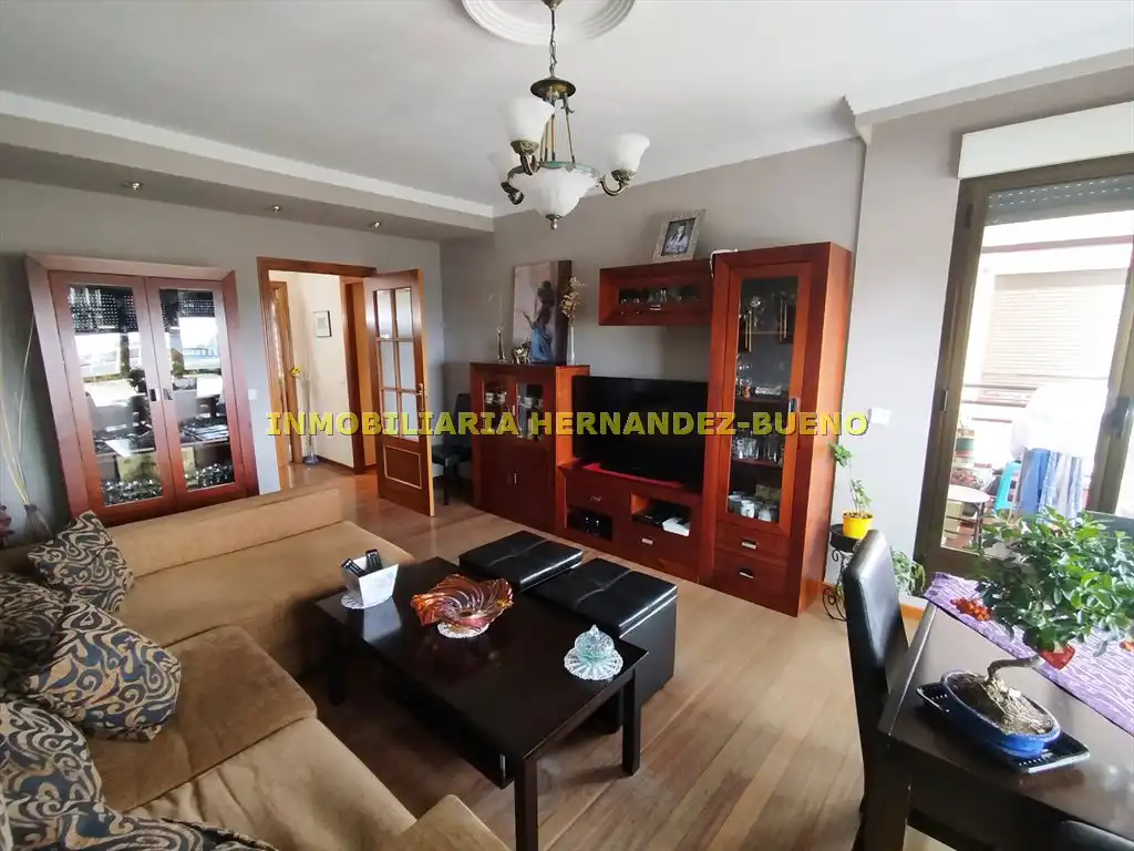 Sala de estar de Piso en venta en Salamanca con Calefacción, Trastero y Amueblado
