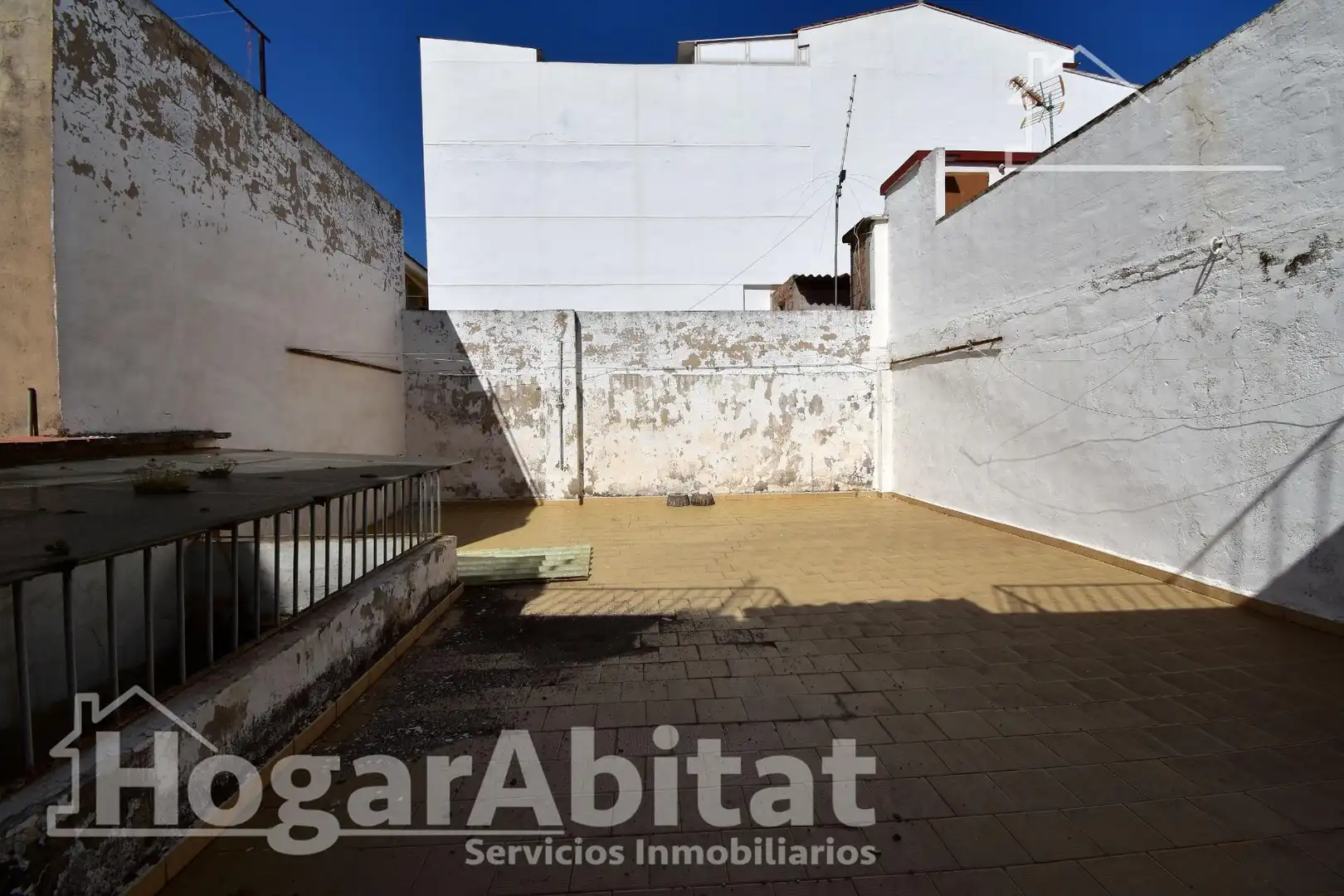 Vista exterior de Casa o xalet en venda en Bellreguard amb Terrassa