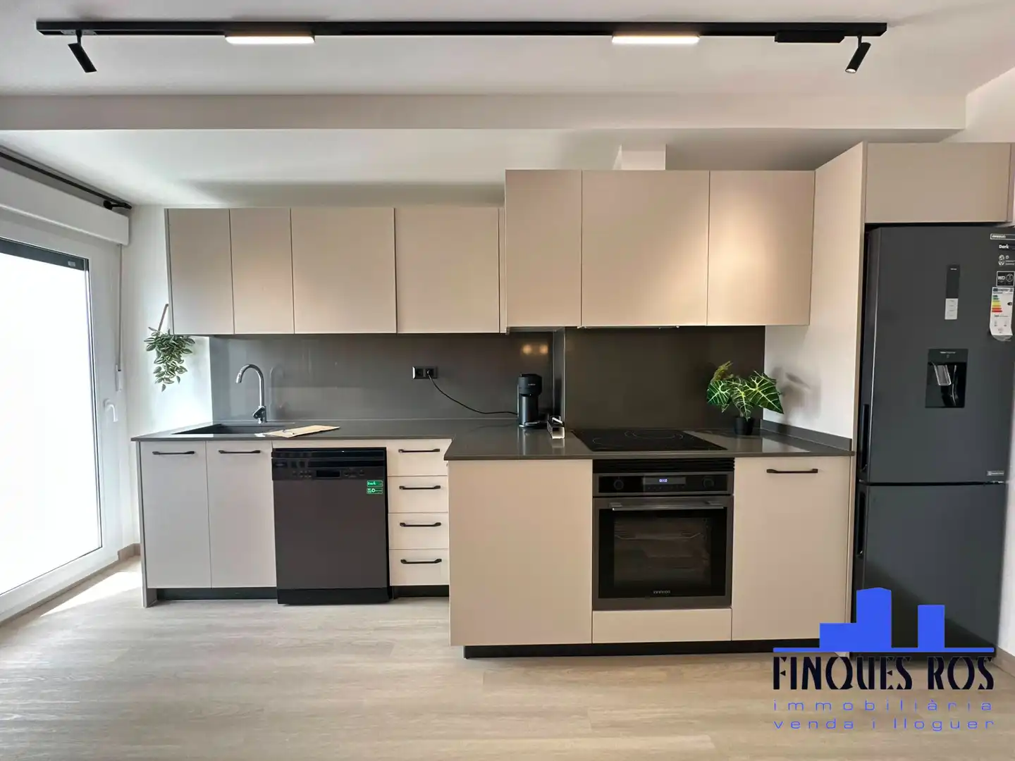 Kitchen of Flat for sale in Vinaròs  with Air Conditioner, Heating and Terrace