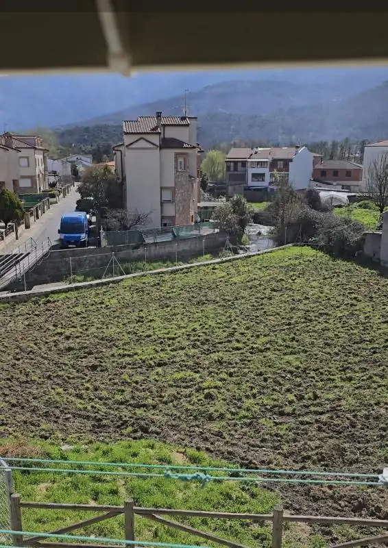 Piso en venta en Navaluenga con Calefacción, Terraza y Balcón