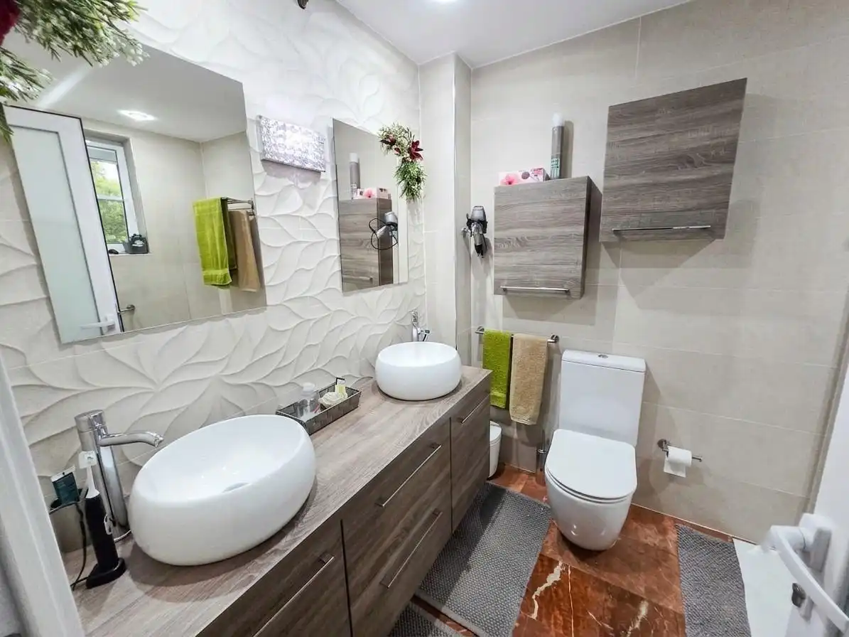 Baño de Casa adosada en venta en Adeje con Aire acondicionado, Jardín privado y Terraza