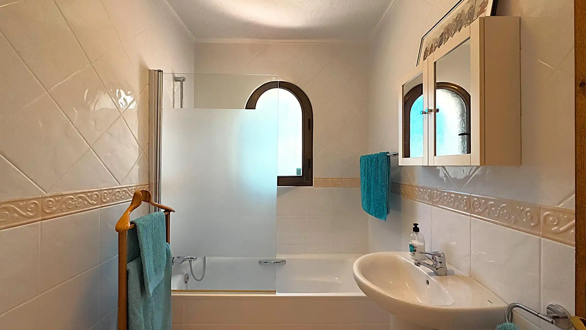 Bathroom of Houses for sale in Jávea / Xàbia  with Air Conditioner, Heating and Private garden