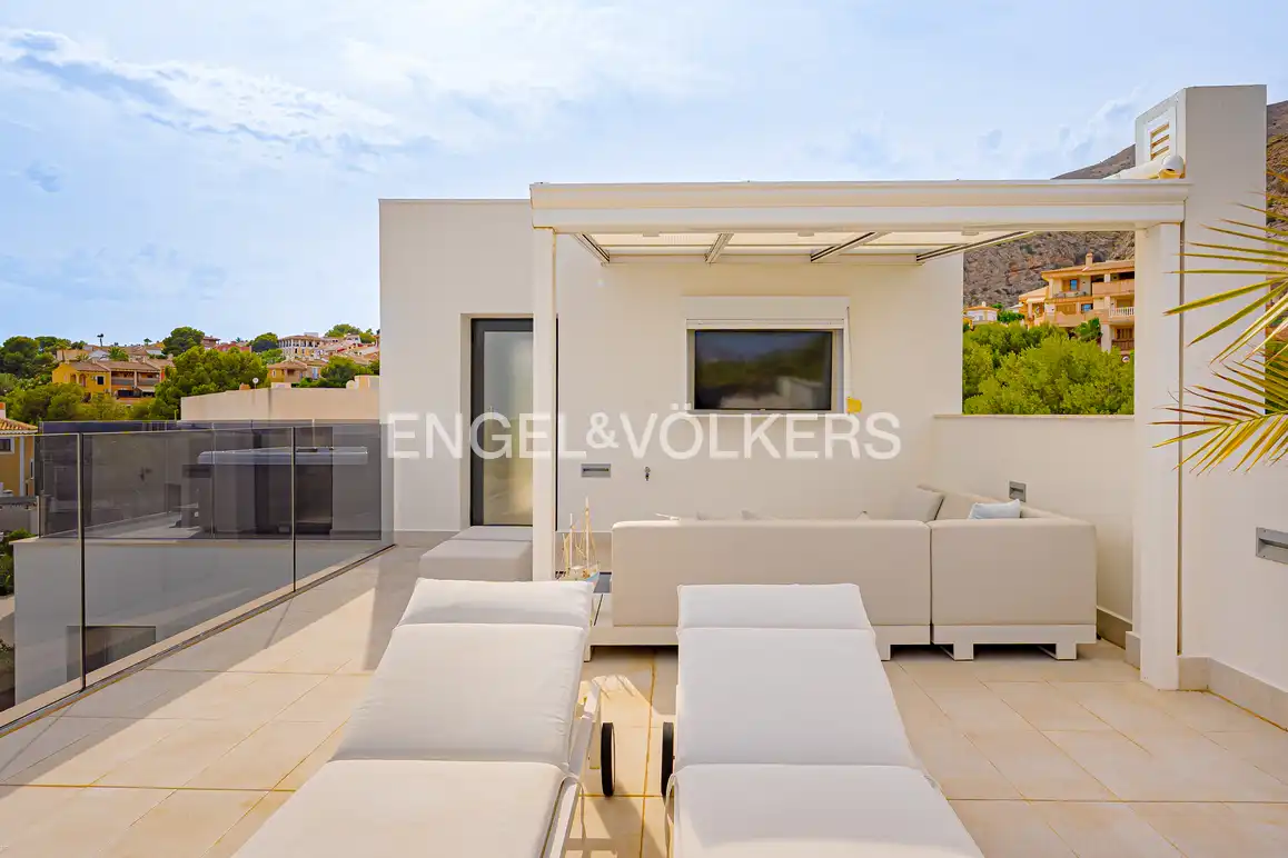 Detached house with pool for sale in Calle Copenhague, imagen 32