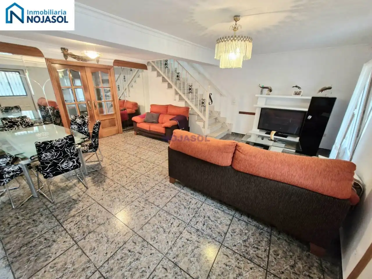 Sala de estar de Casa adosada en venta en Noja con Calefacción, Jardín privado y Amueblado