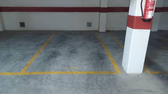 Garaje en Venta en Avenida de Emilio Lemos, 42 en Colores -  Entreparques