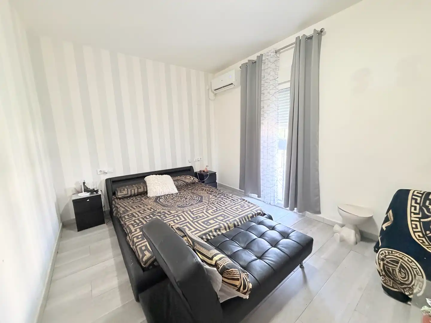 Bedroom of Detached homes for sale in Sevilla  with Air Conditioner, Terrace and Storage room