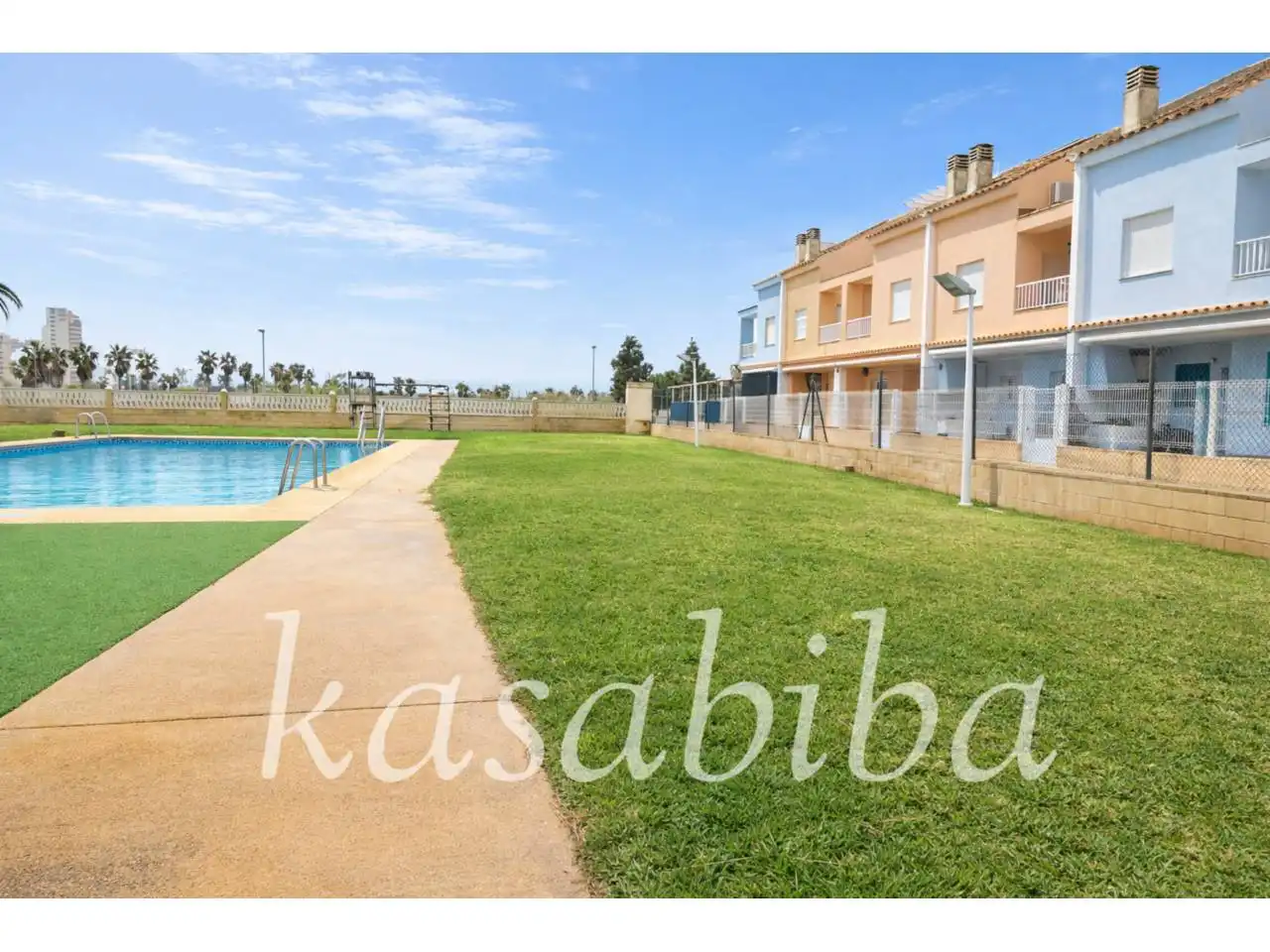 Vista exterior de Casa adosada en venta en Tavernes de la Valldigna con Terraza y Piscina comunitaria