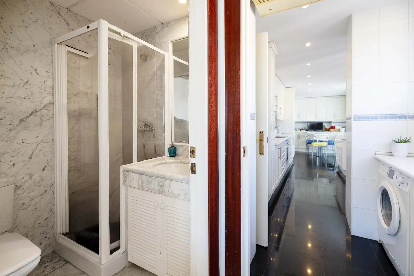 Baño de Ático en venta en Marbella con Aire acondicionado, Calefacción y Terraza