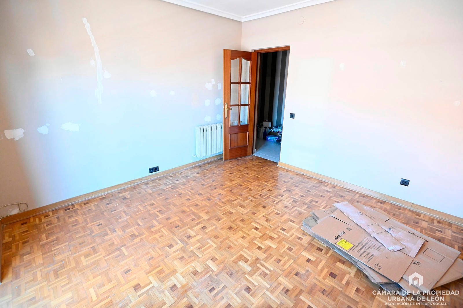 Bedroom of Flat for sale in León Capital   with Heating and Storage room
