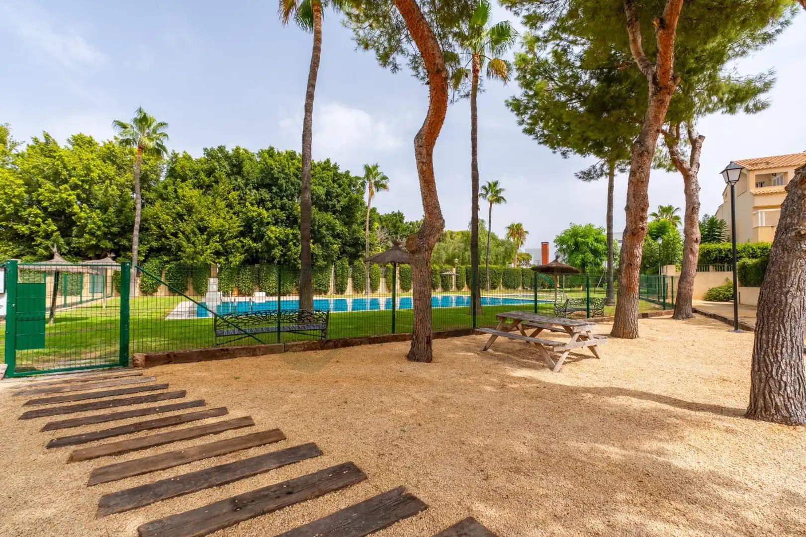 Piscina de Casa o xalet en venda en El Campello amb Aire condicionat, Calefacció i Jardí privat
