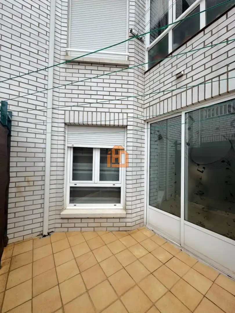 Apartament en venda a Calle Doña Urraca, Trobajo del Camino