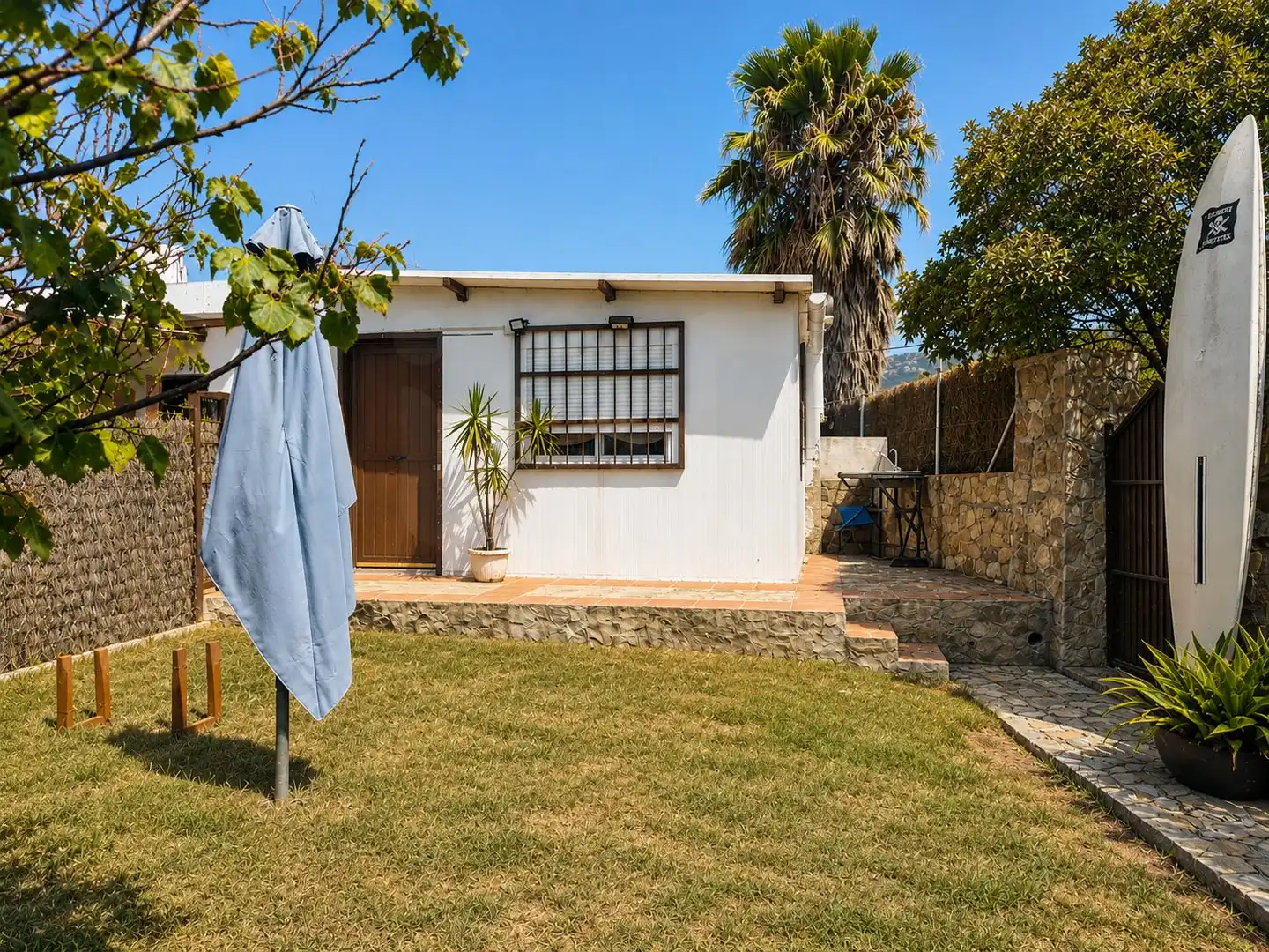 Vista exterior de Casa o xalet en venda en Tarifa amb Aire condicionat i Terrassa