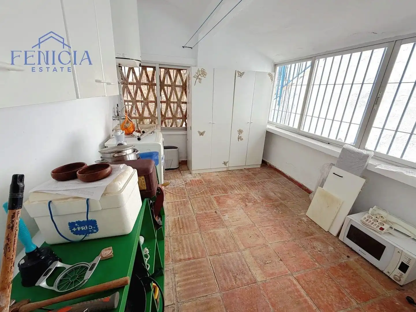 Cuina de Casa o xalet en venda en Almuñécar amb Jardí privat, Terrassa i Piscina