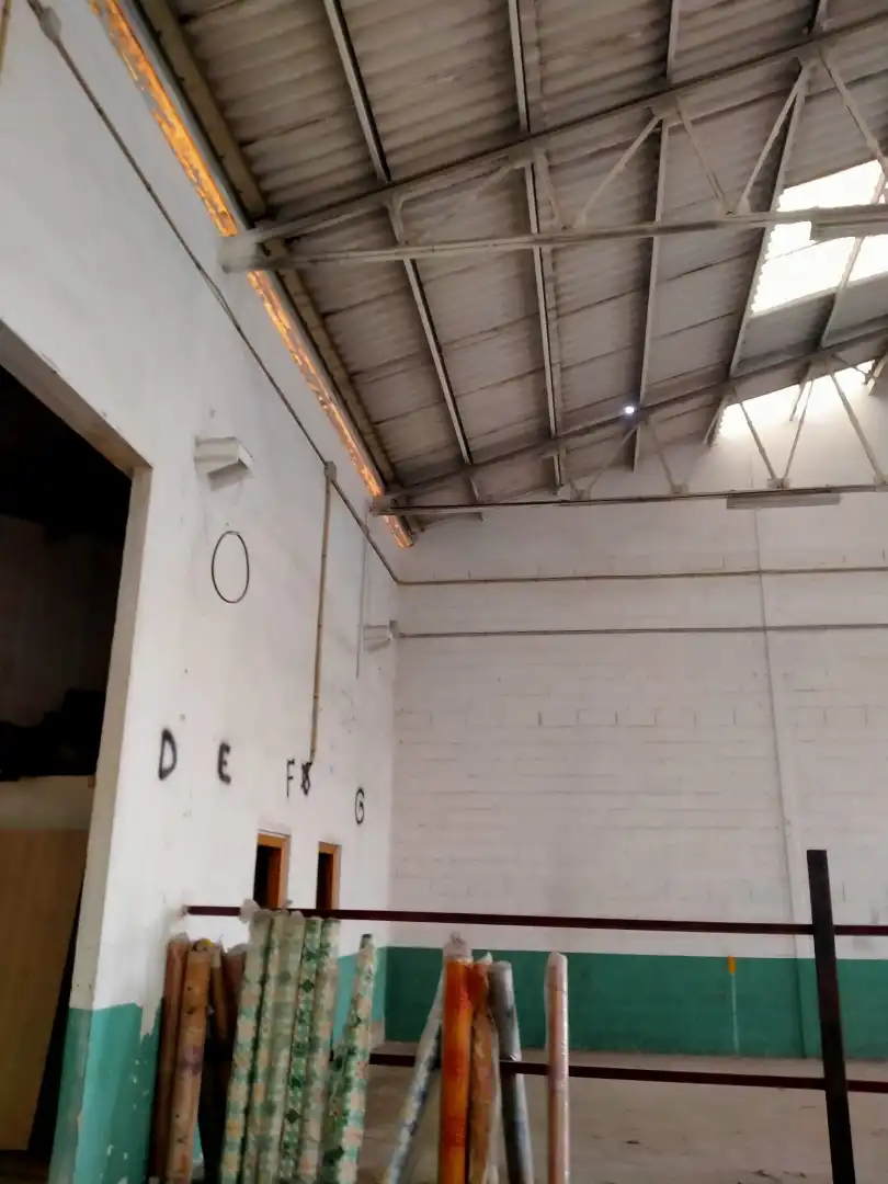 Industriegebäude zum Verkauf in Piscinas, imagen 6
