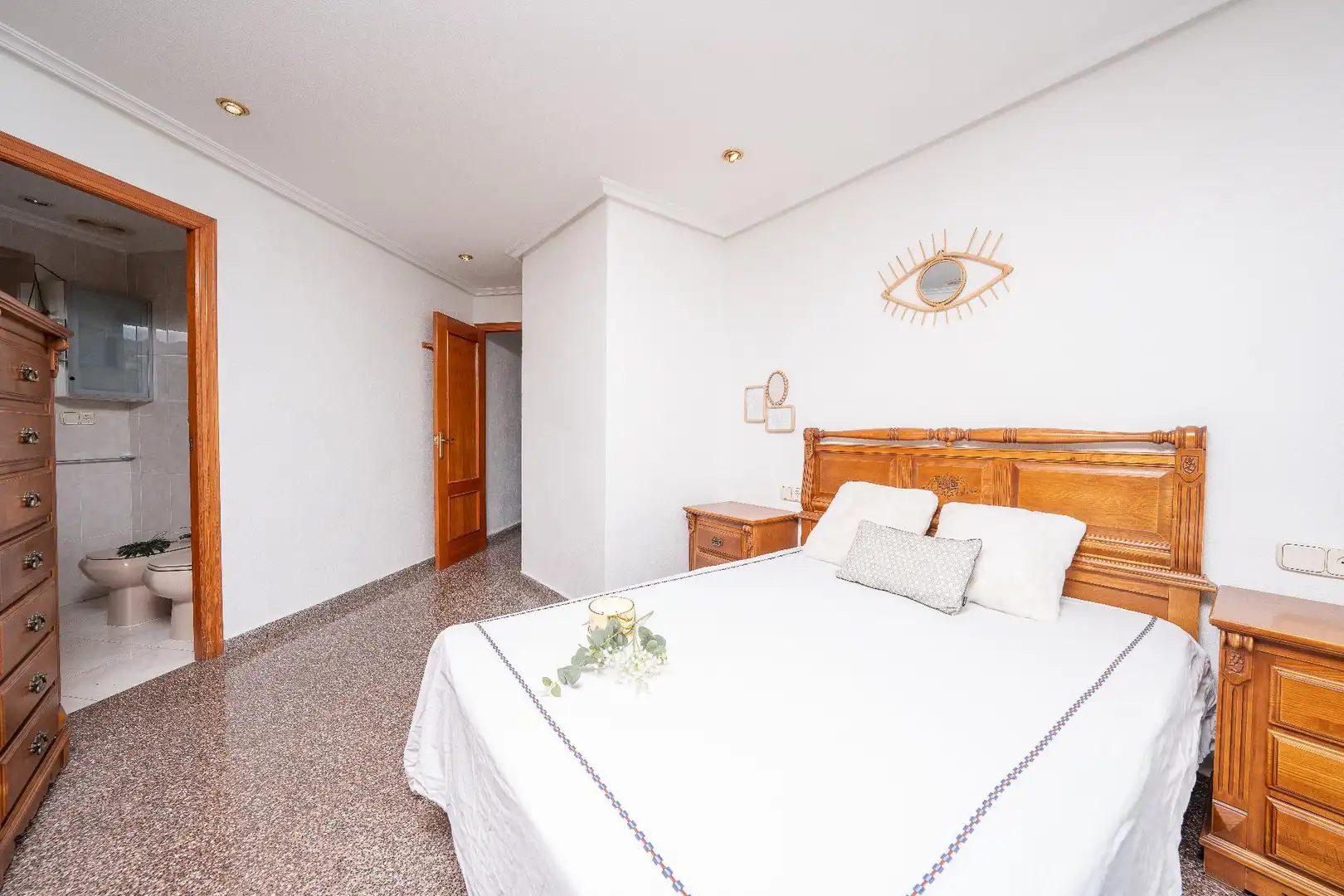Habitación de Piso en venta en Elche / Elx con Aire acondicionado, Terraza y Balcón