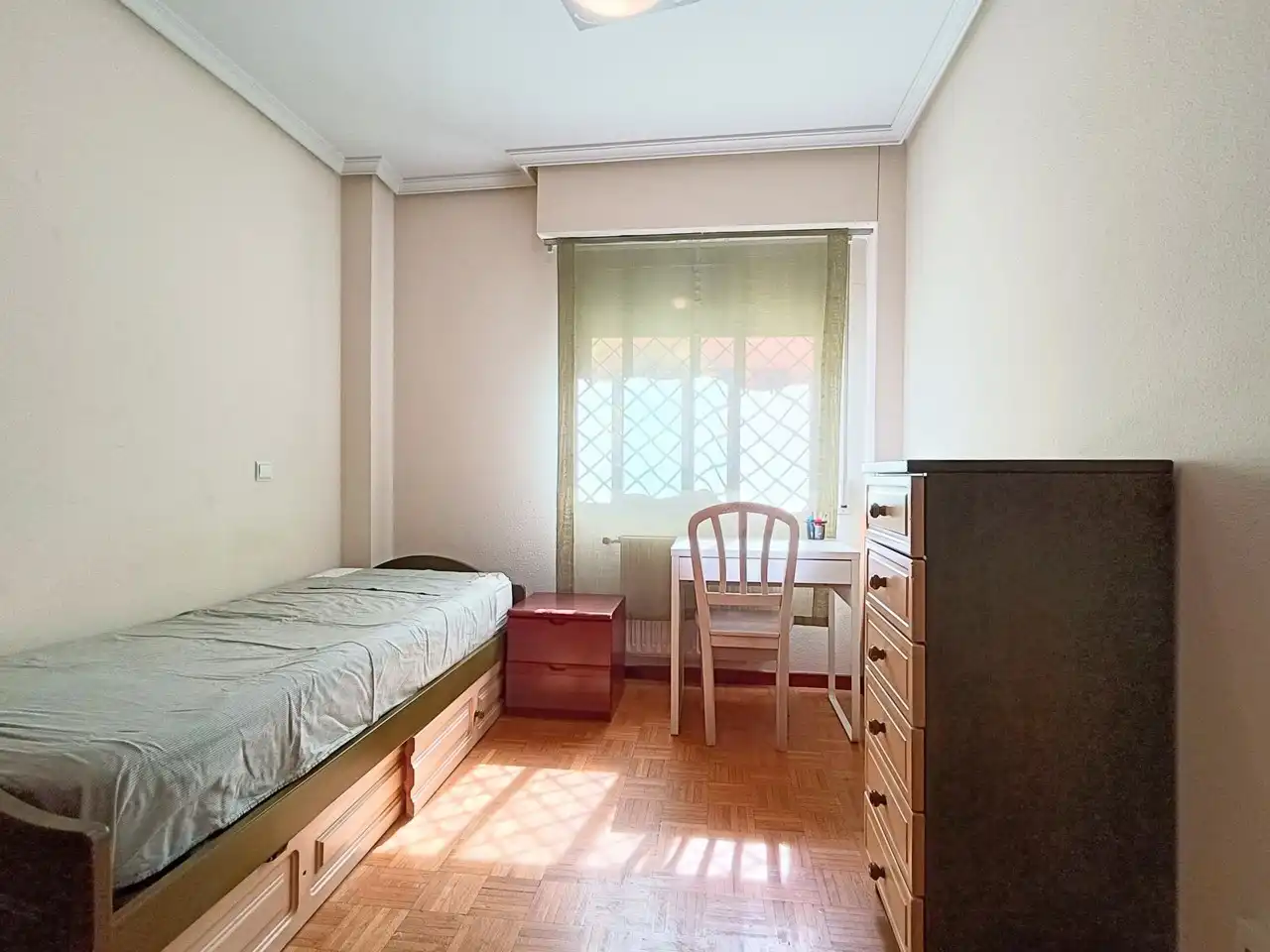 Habitación de Piso de alquiler en Madrid con Aire acondicionado, Calefacción y Parquet