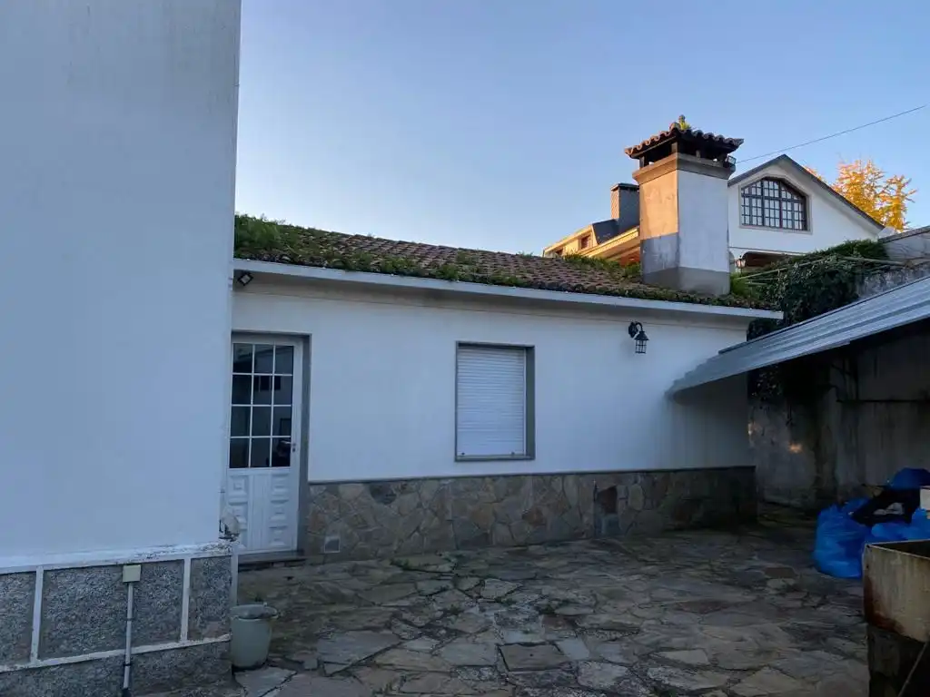 Außenansicht von Haus oder Chalet zum Verkauf in Vedra mit Heizung und Privatgarten
