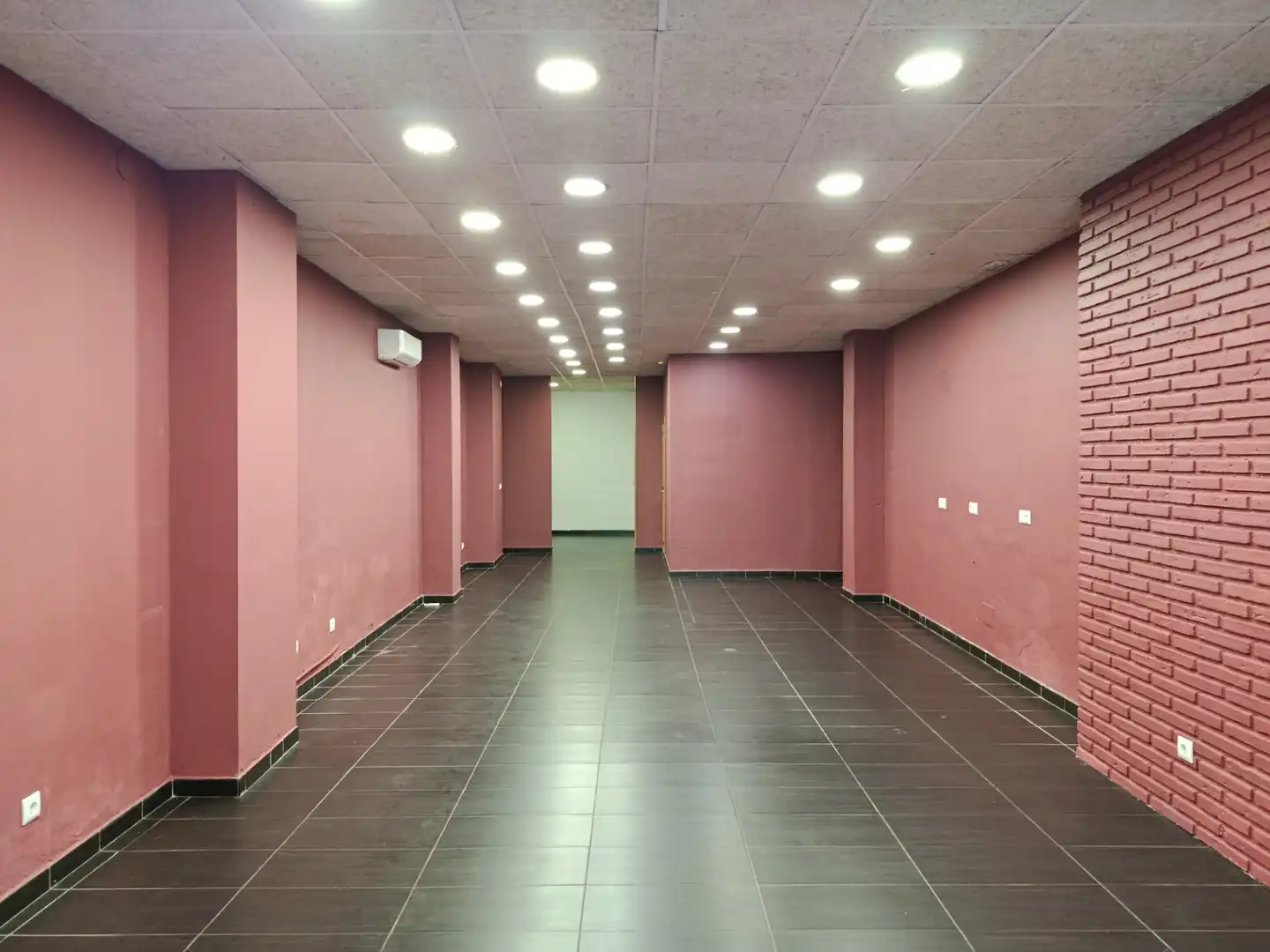 Local comercial en alquiler en Carrer de la Creu