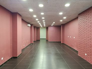 Locale commerciale in affitto a Carrer de la Creu