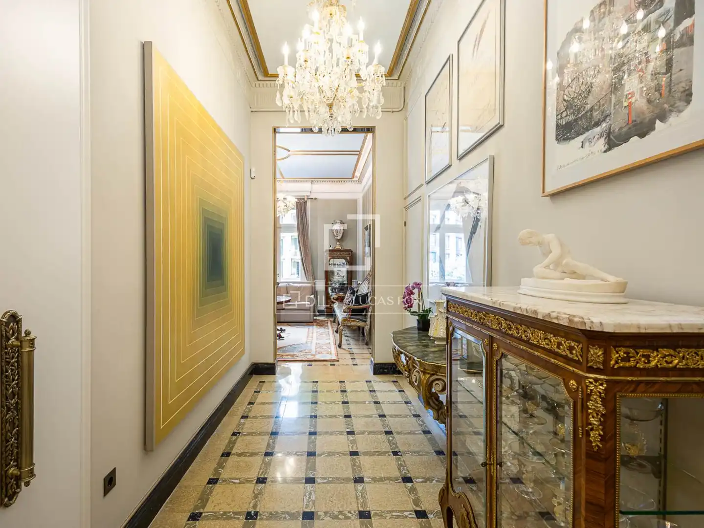 Flat for sale in Barcelona  with Air Conditioner, Heating and Furnished