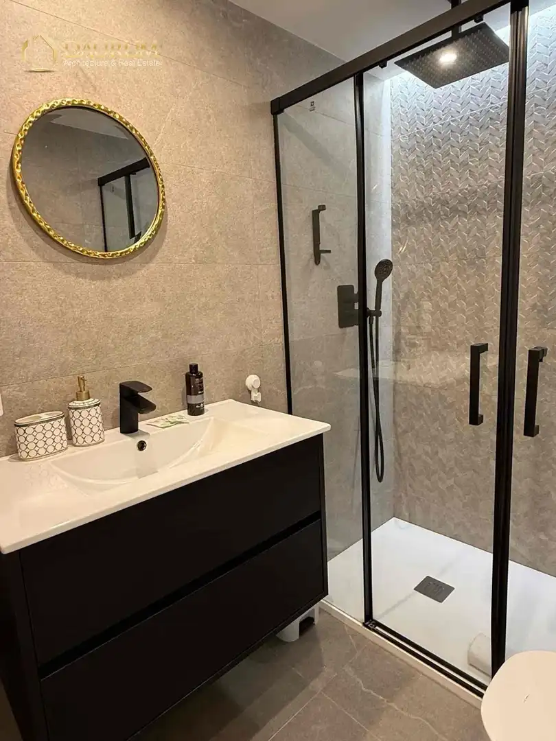Baño de Piso en venta en Málaga con Aire acondicionado, Calefacción y Amueblado