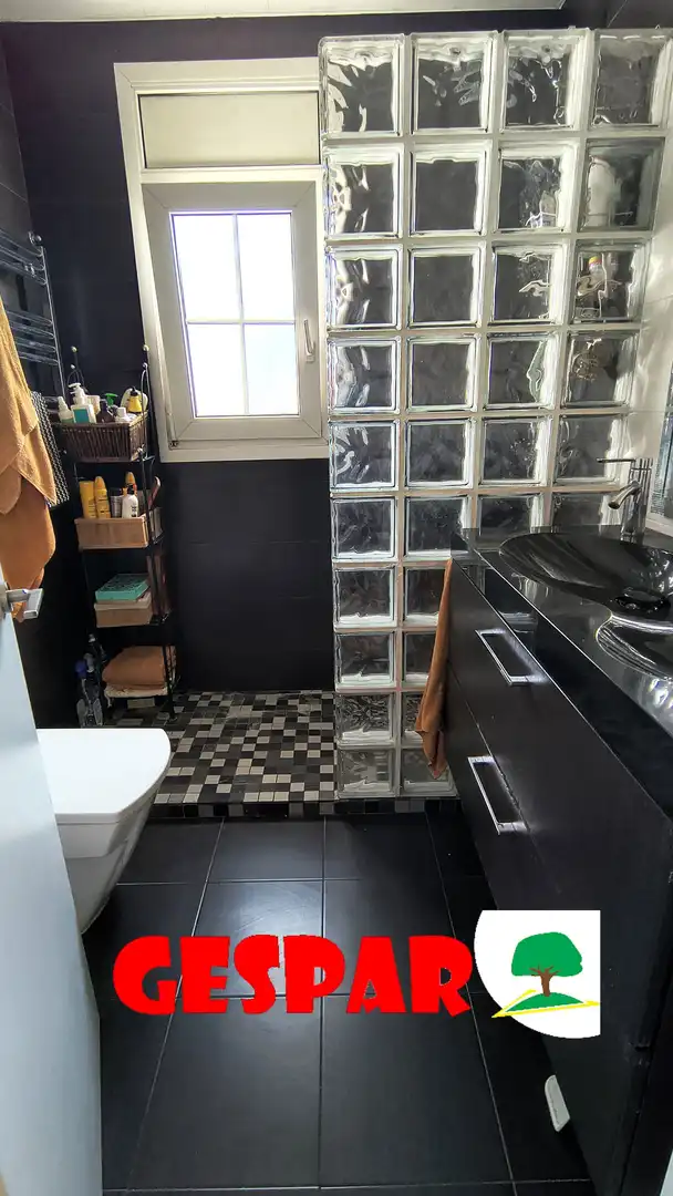 Baño de Casa o chalet en venta en Parets del Vallès con Calefacción y Jardín privado