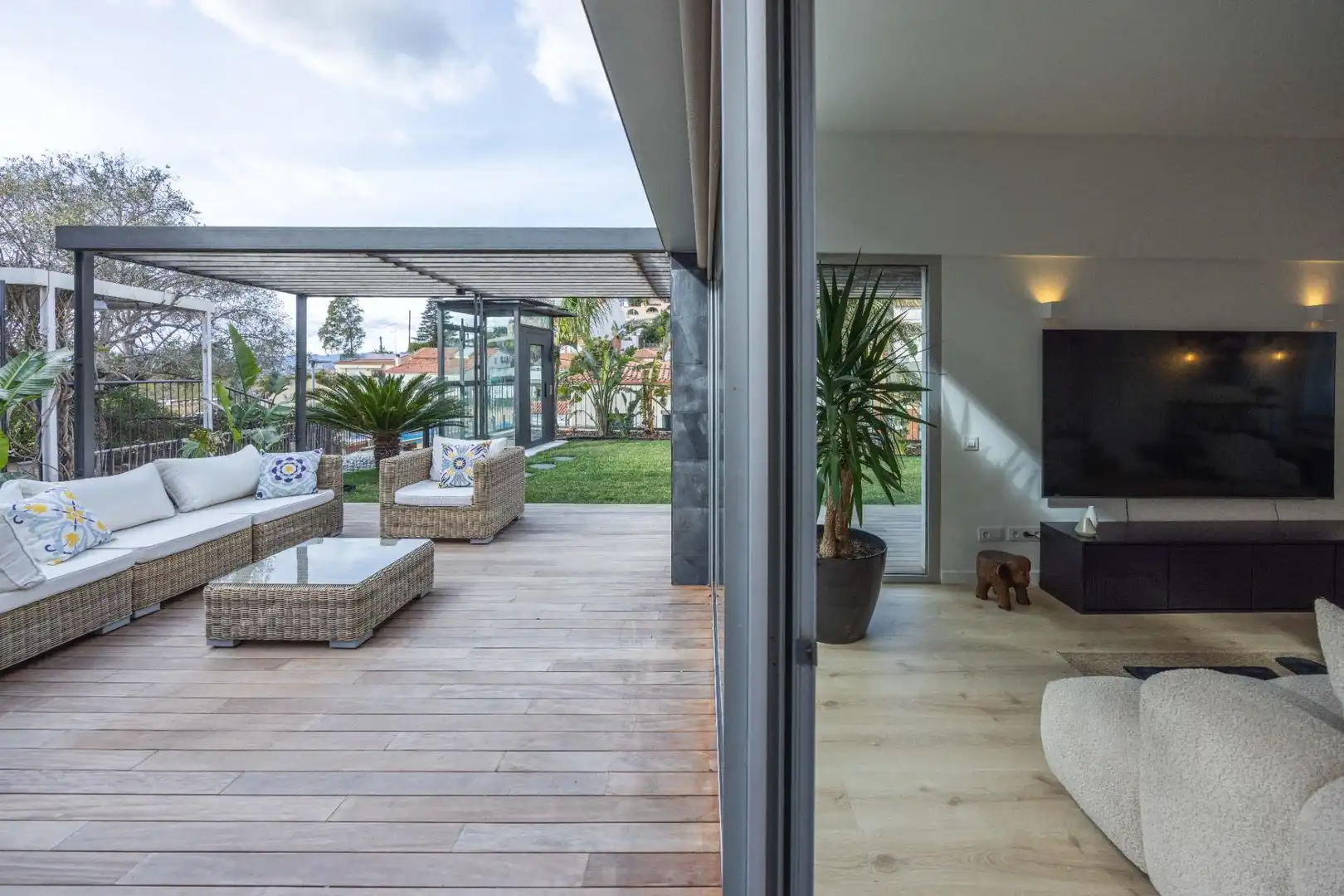 Terrassa de Casa o xalet en venda en Esplugues de Llobregat amb Aire condicionat, Calefacció i Jardí privat