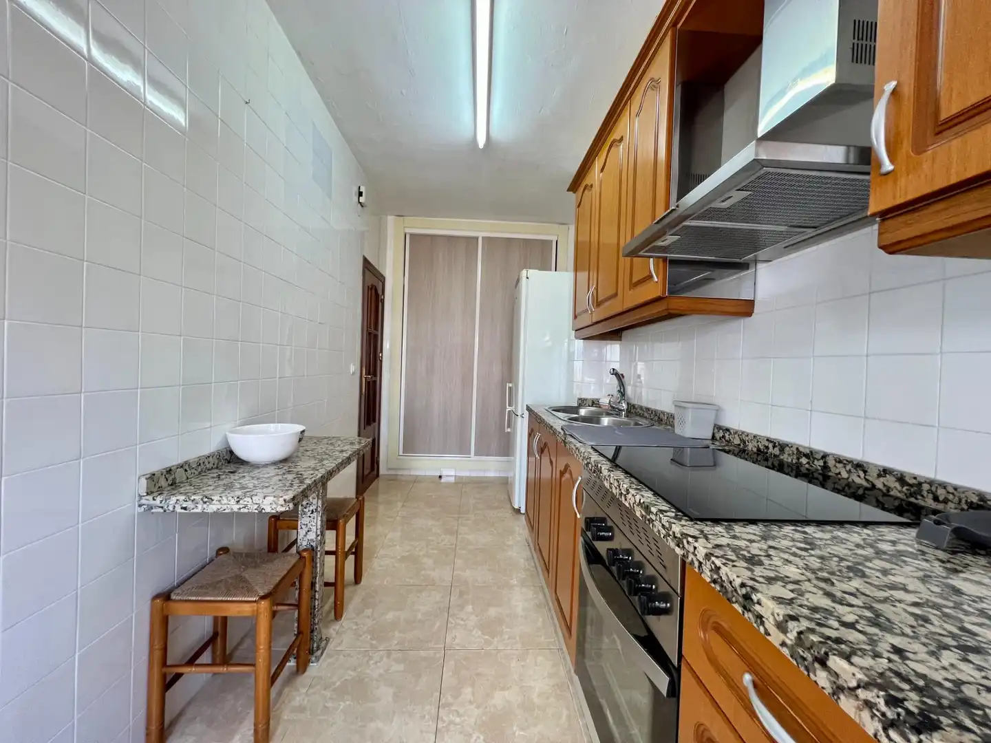 Küche von Wohnung zur untervermieten in Córdoba mit Klimaanlage, Heizung und Terrasse