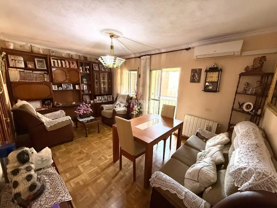 Wohnzimmer von Wohnung zum Verkauf in Madrid mit Klimaanlage, Heizung und Terrasse
