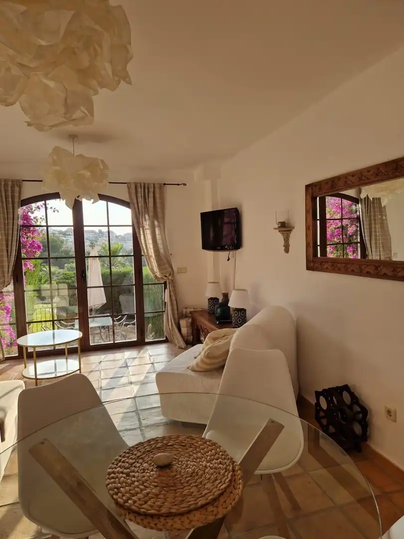 Casa a schiera con piscina in vendita a Golf Bahía, imagen 8