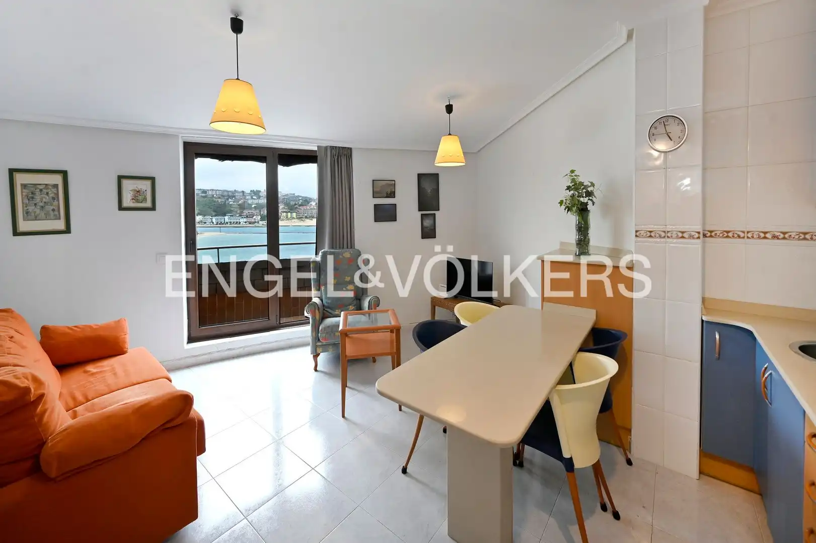 Sala de estar de Piso en venta en Miengo con Calefacción y Balcón
