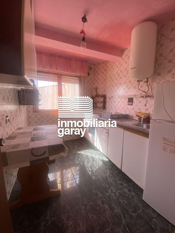 Cuina de Pis en venda en Villarcayo de Merindad de Castilla la Vieja amb Calefacció, Terrassa i Traster