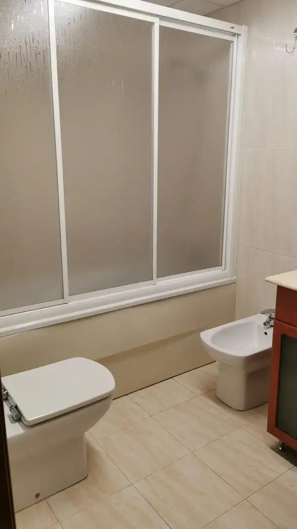 Flat for rent in Calle Madrigal, Camino de Antequera