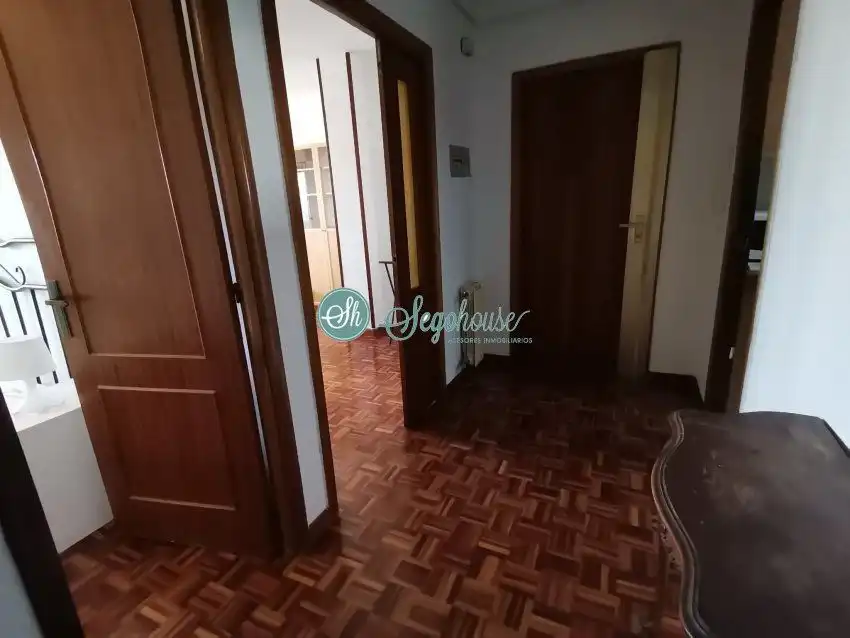 Piso en venta en Segovia con Calefacción, Parquet y Terraza