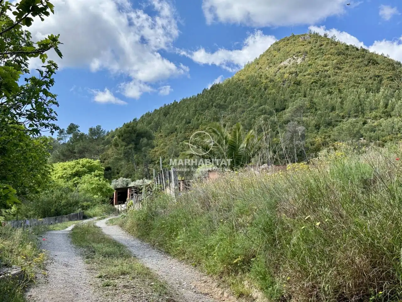Finca rústica en venta en Boadella i les Escaules con Jardín privado y Terraza