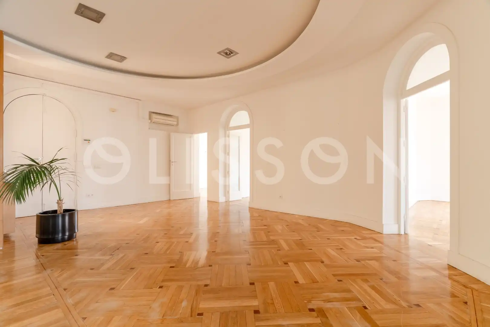 Flat for sale in Madrid  with Air Conditioner, Heating and Storage room