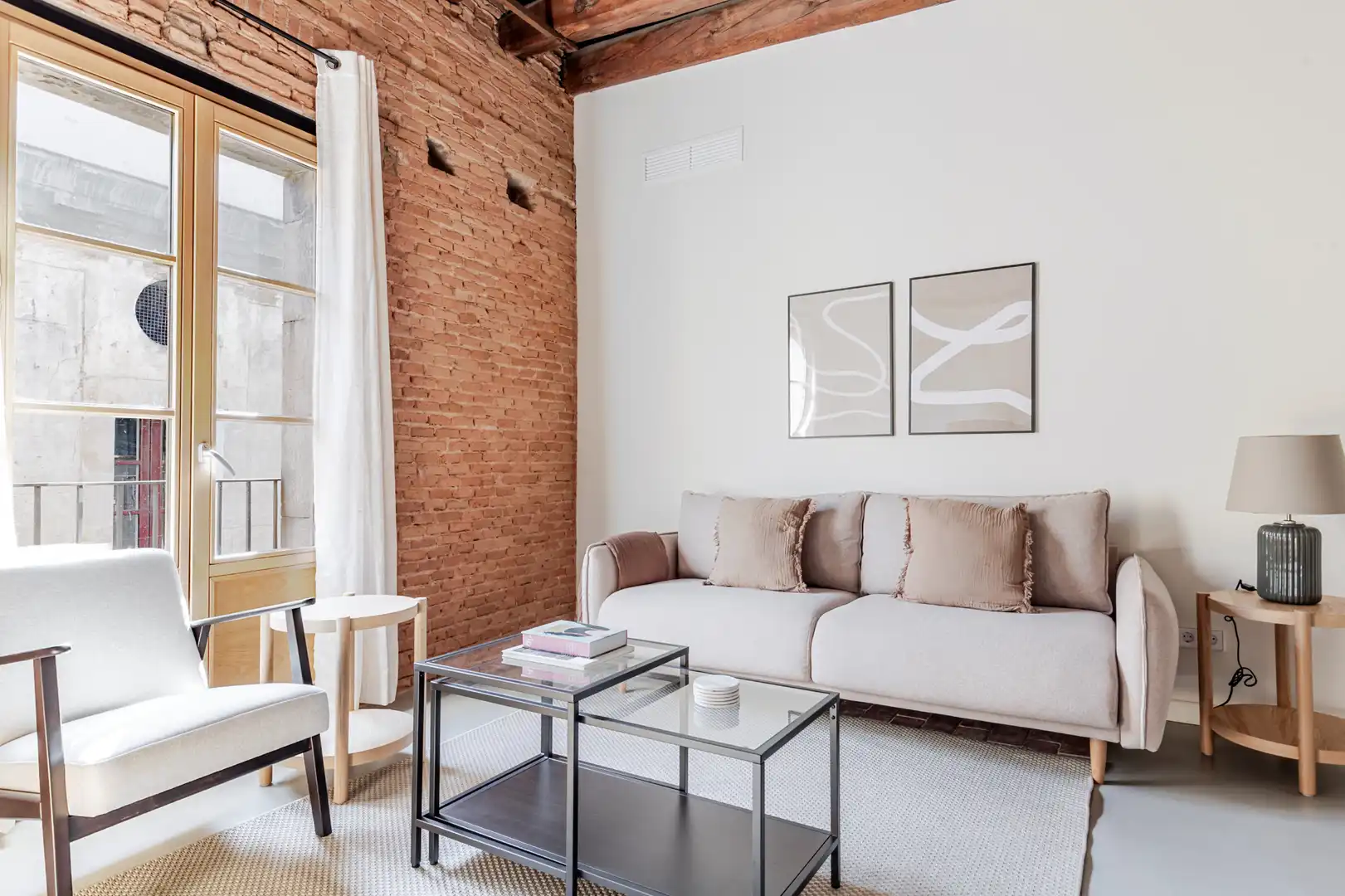 Sala de estar de Piso de alquiler en  Barcelona Capital con Aire acondicionado, Calefacción y Parquet