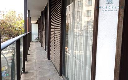 Exterior view of Flat for sale in  Valencia Capital  with Air Conditioner, Terrace and Balcony