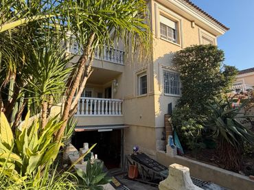 Bungalow amb balcó en venda a Calle Escritor Francisco Tetilla Rubio