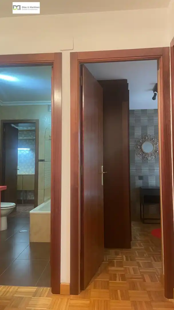 Piso en venta en Oviedo  con Calefacción, Parquet y Trastero