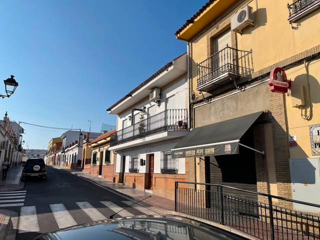 Casa adosada en Venta en Centro