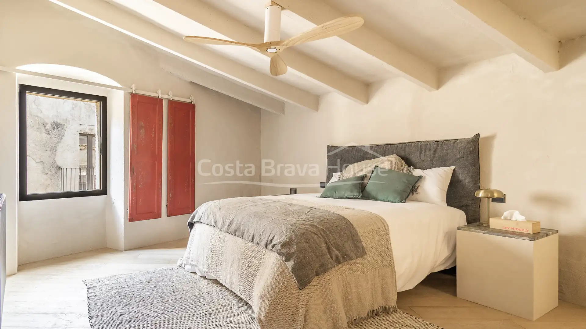 Schlafzimmer von Country house zum Verkauf in Ventalló mit Klimaanlage, Heizung und Privatgarten