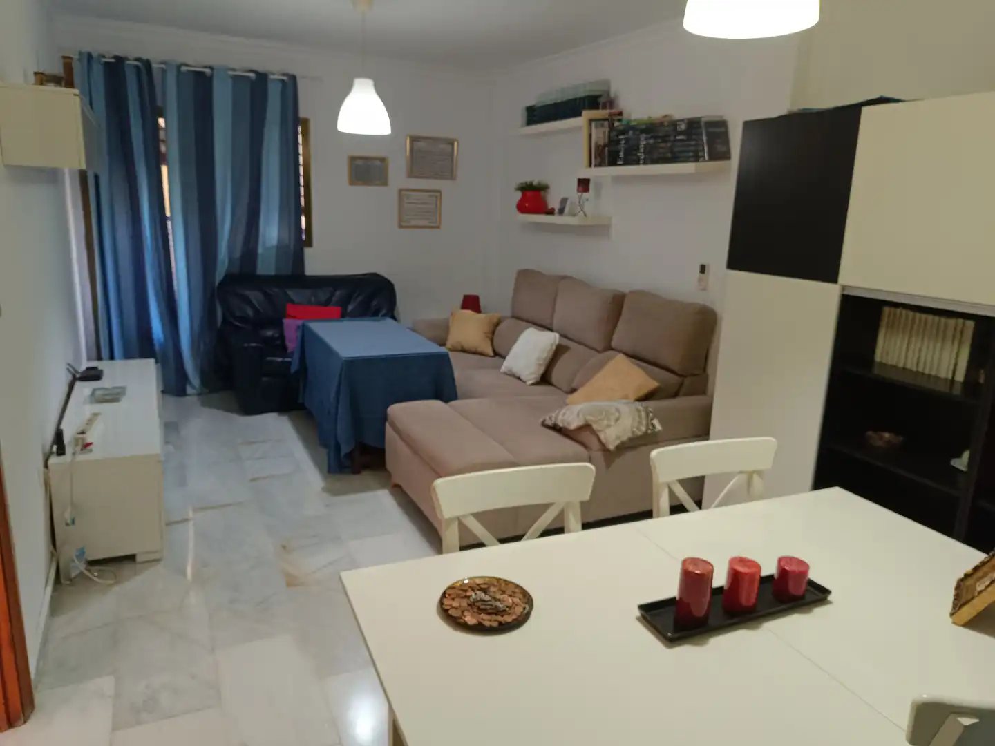 Casa adosada en venta en Brenes