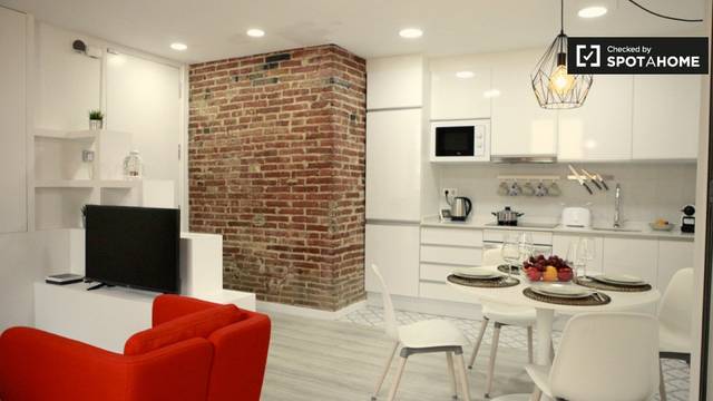 Piso en Alquiler en El Poble Sec - Parc de Montjuïc