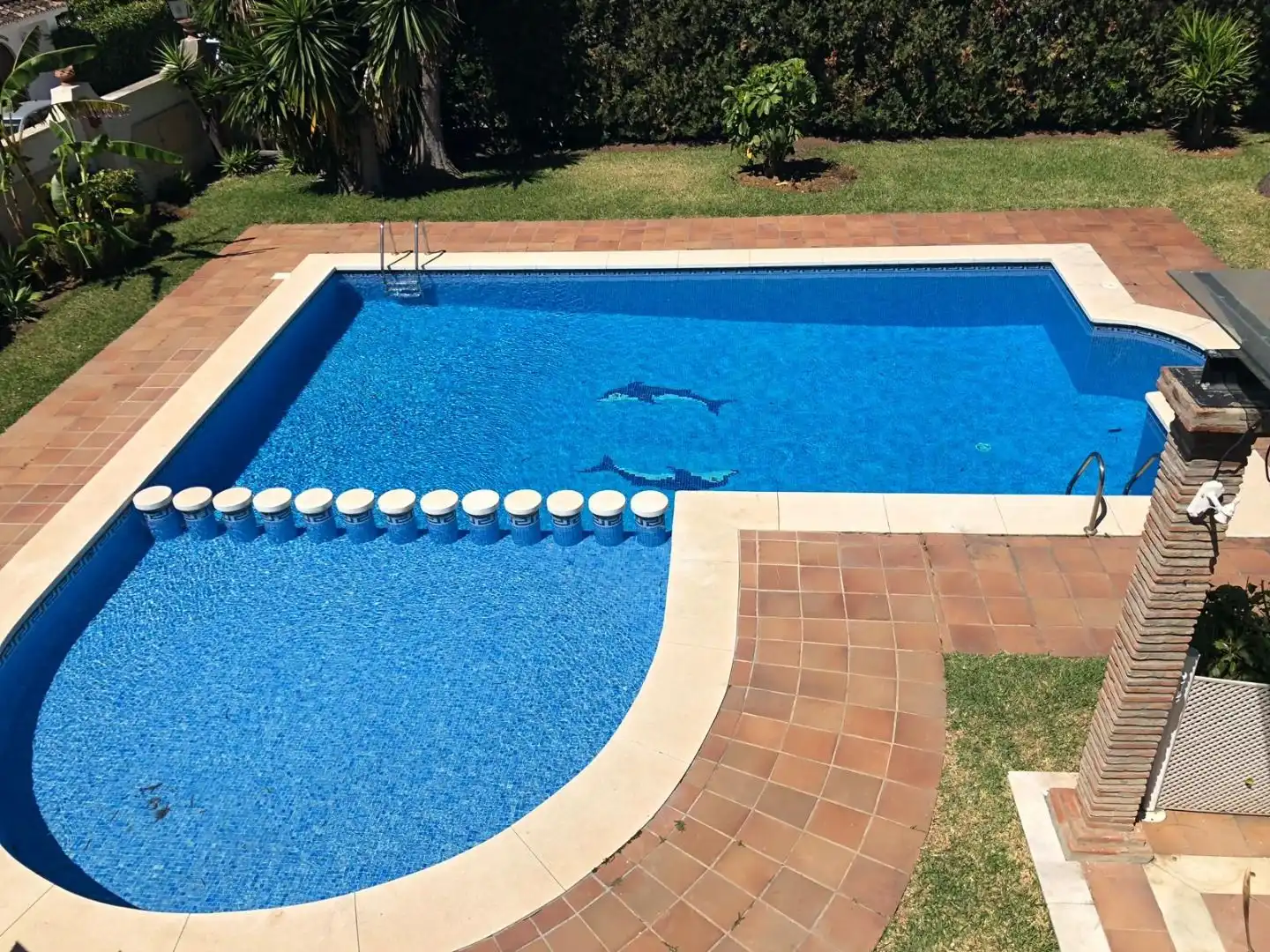 Swimming pool of Flat for rent to own in Estepona  with Air Conditioner, Heating and Furnished