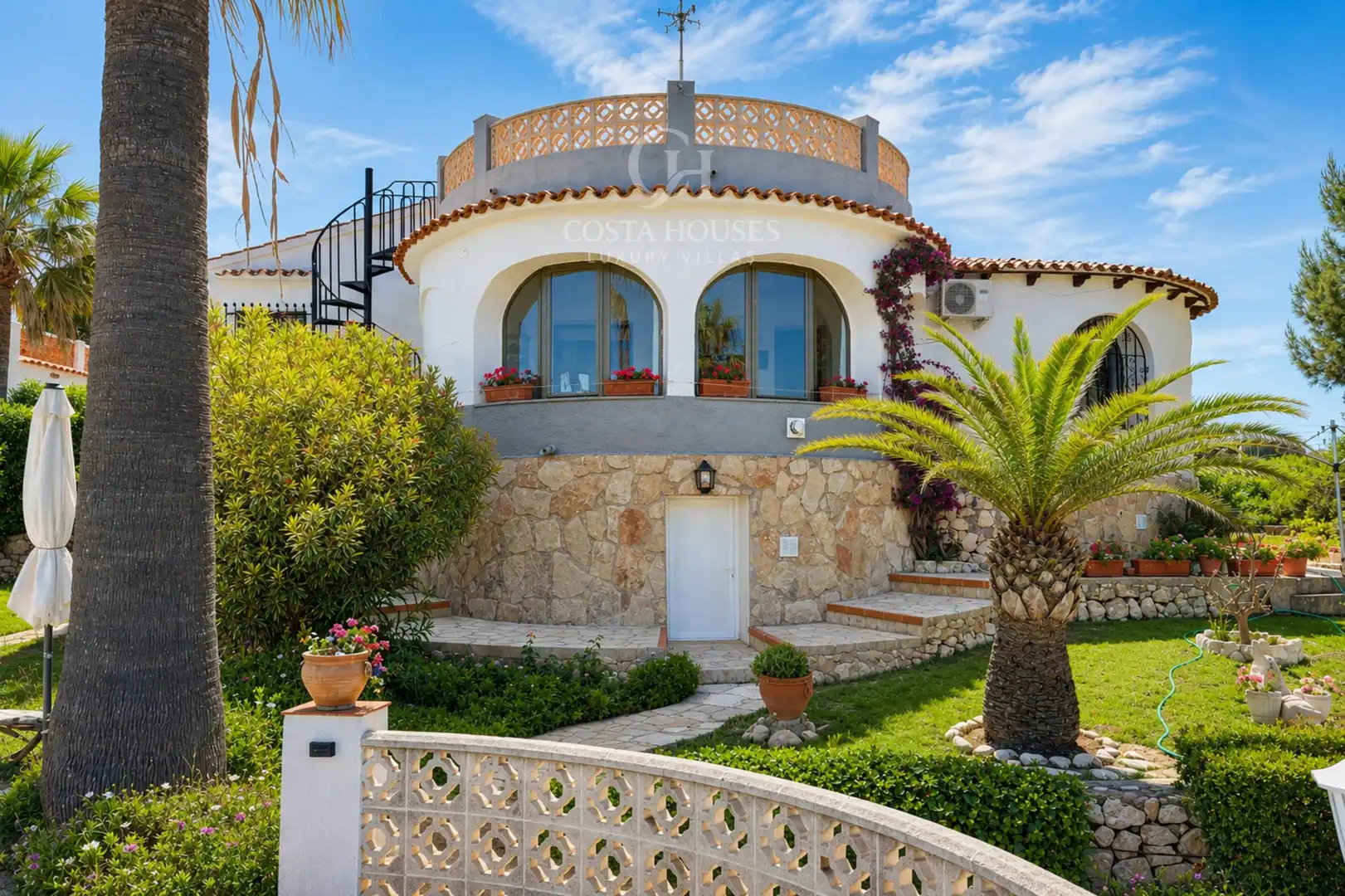 Vista exterior de Casa o xalet en venda en Jávea / Xàbia amb Aire condicionat, Calefacció i Jardí privat