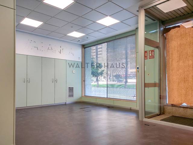 Local comercial en Alquiler en Barri de les Corts