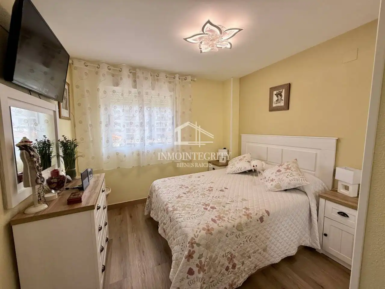 Bedroom of Apartments for sale in Oropesa del Mar / Orpesa  with Air Conditioner, Terrace and Furnished